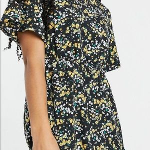 Floral dress size 4